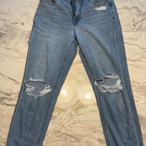 American Eagle Distressed Blue Mom Jean Women's Jeans Size 6